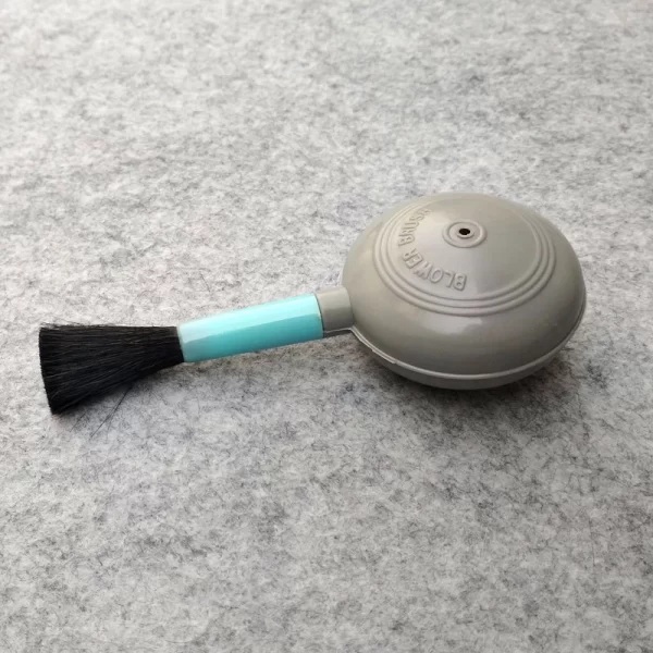 Cartoon Bear Blowing Brush For Cleaning Scopes or Grooves - Image 6